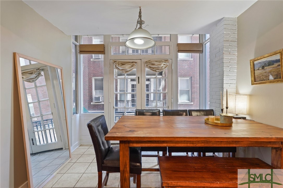 24 E Liberty Street 23