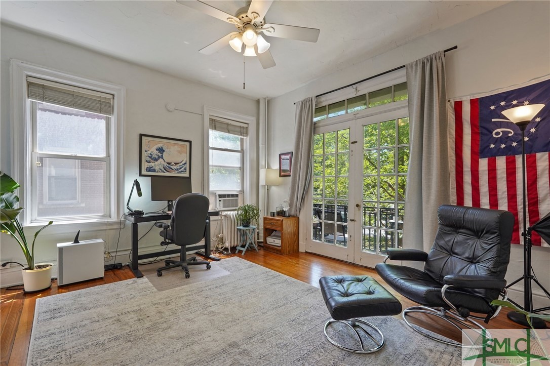 24 E Liberty Street 23