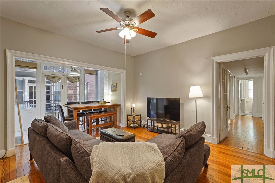 24 E Liberty Street 23