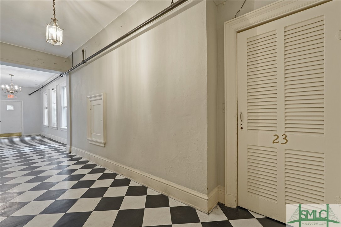 24 E Liberty Street 23