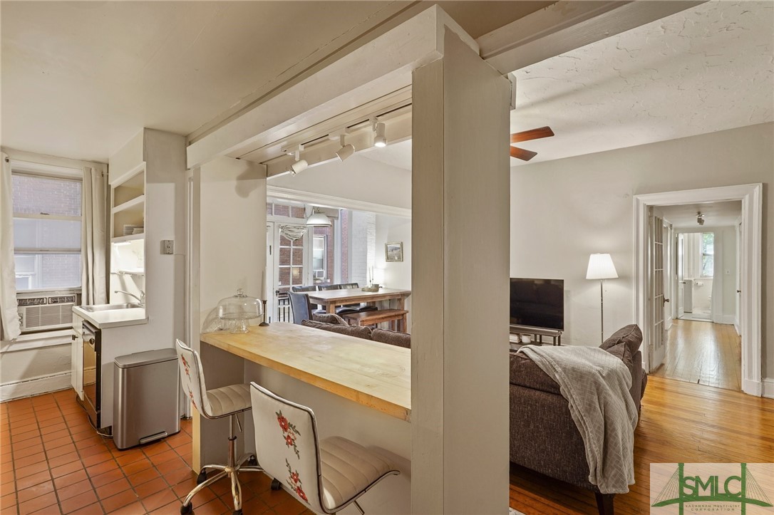 24 E Liberty Street 23