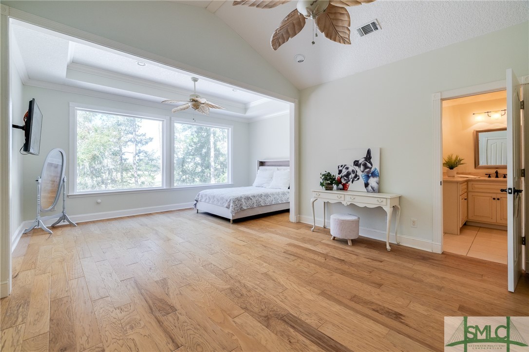 1151 W Mission Lane SE