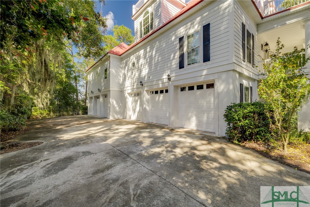 1151 W Mission Lane SE