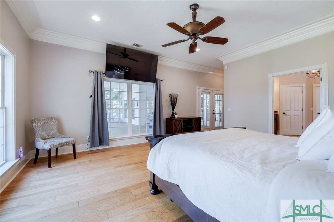 1151 W Mission Lane SE