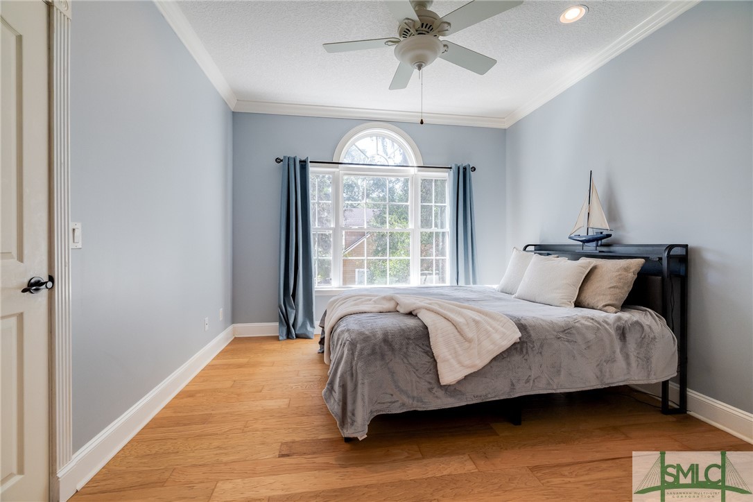 1151 W Mission Lane SE