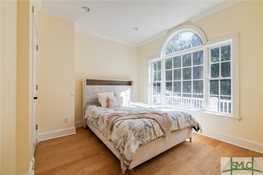 1151 W Mission Lane SE