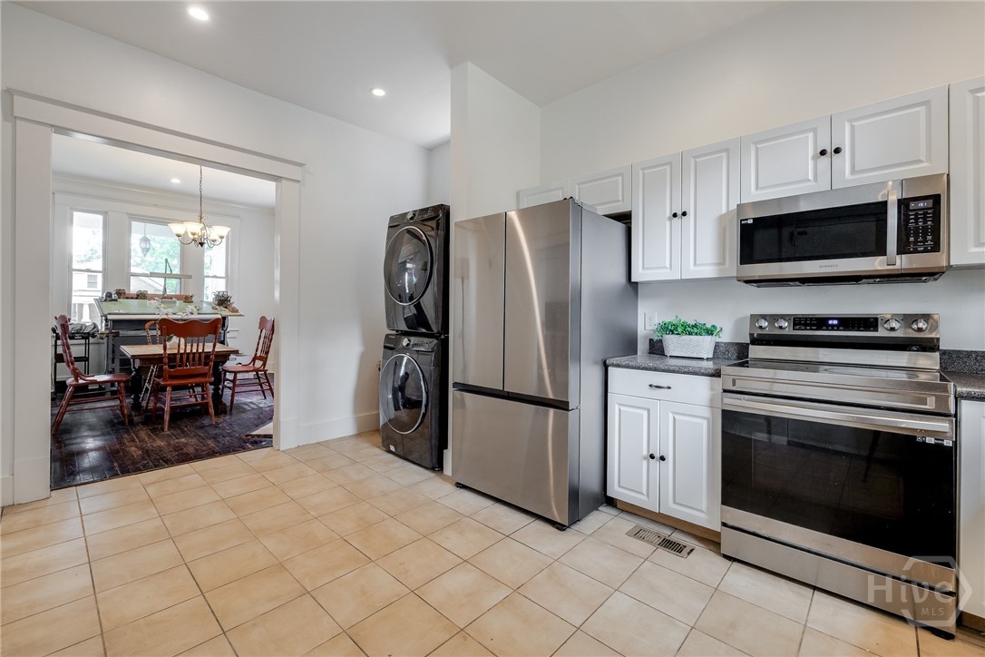 602 W 37th Street