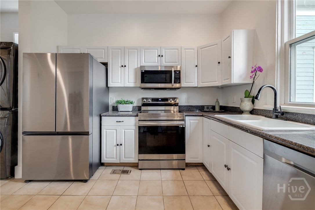 602 W 37th Street