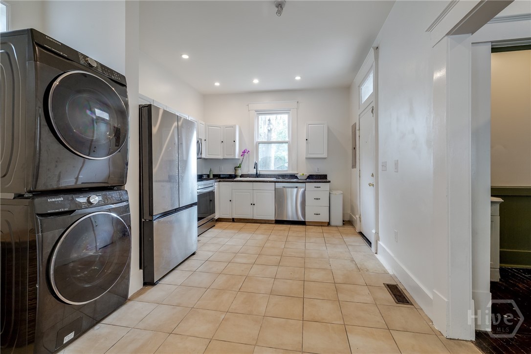 602 W 37th Street