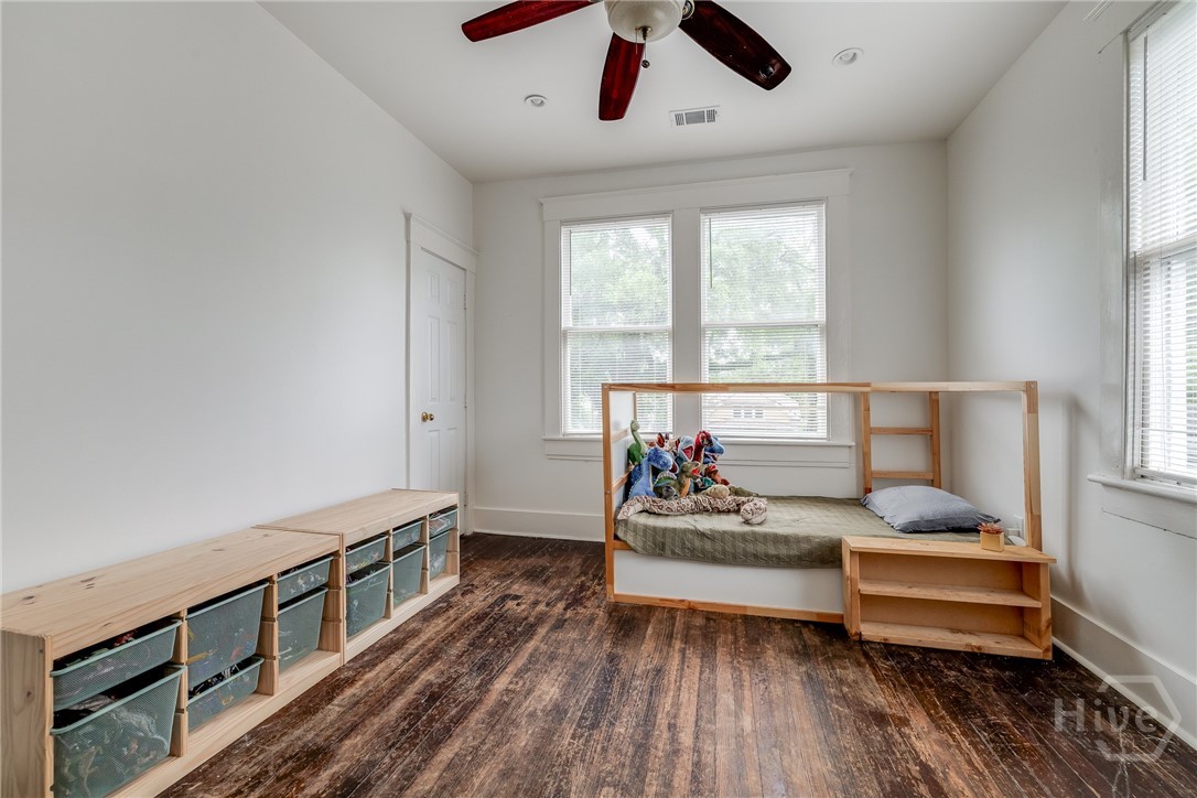 602 W 37th Street