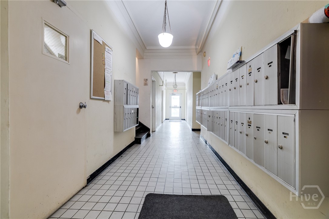 24 E Liberty Street 44