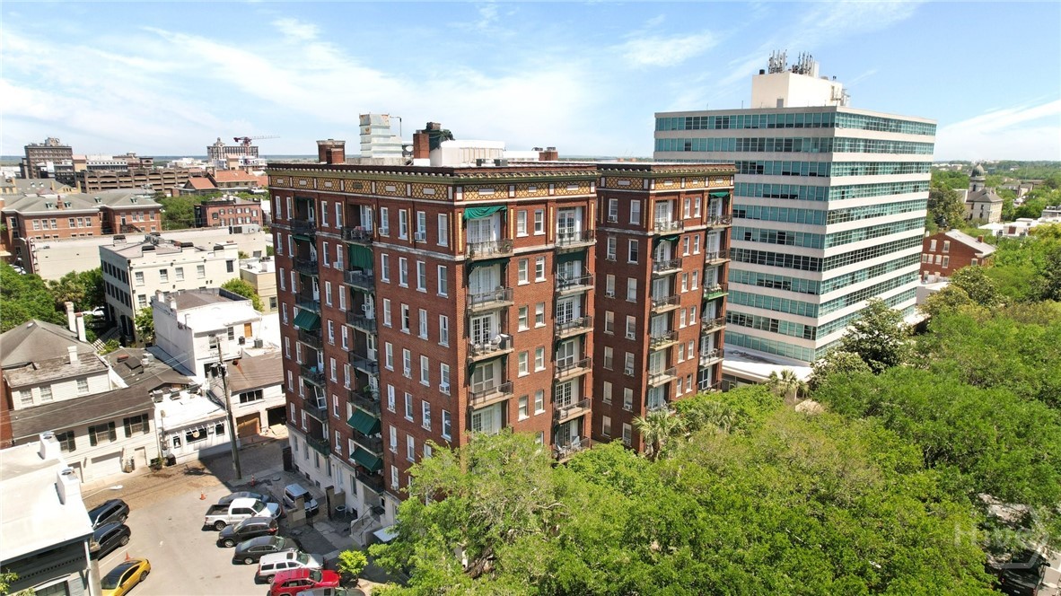 24 E Liberty Street 44