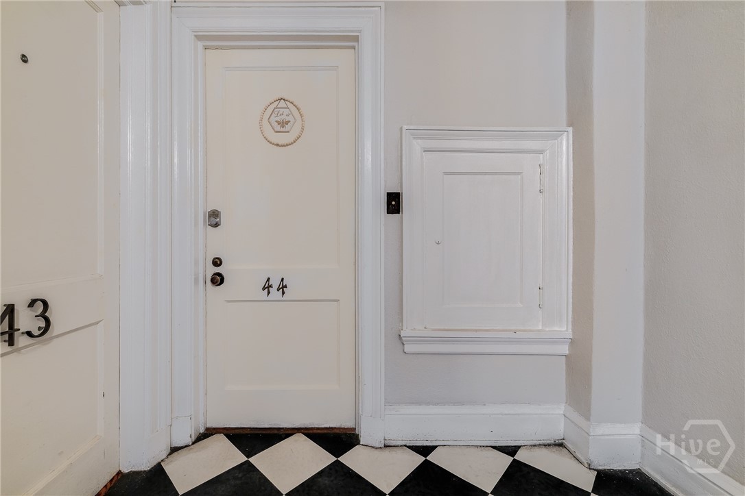 24 E Liberty Street 44