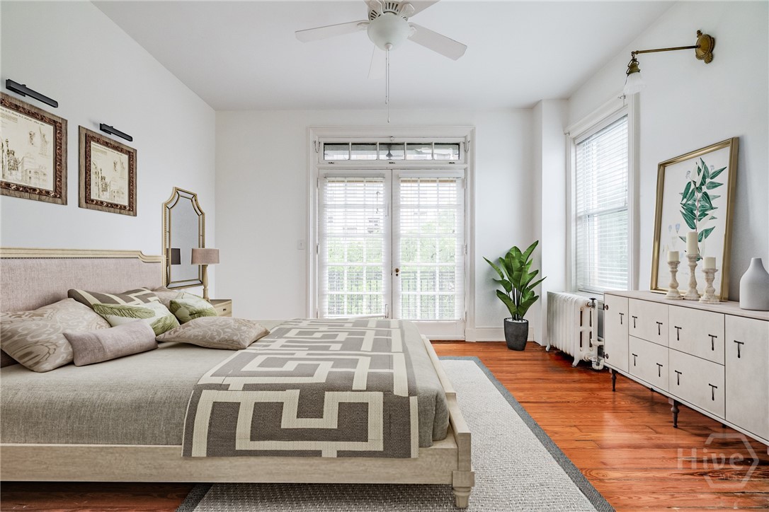 24 E Liberty Street 44