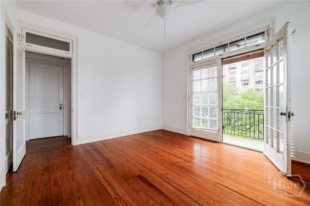 24 E Liberty Street 44