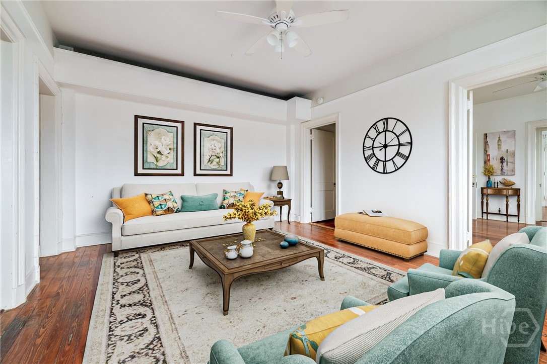 24 E Liberty Street 44
