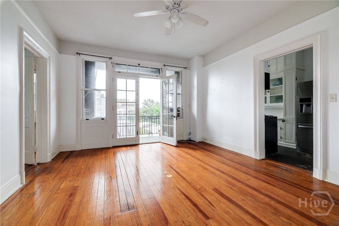 24 E Liberty Street 44