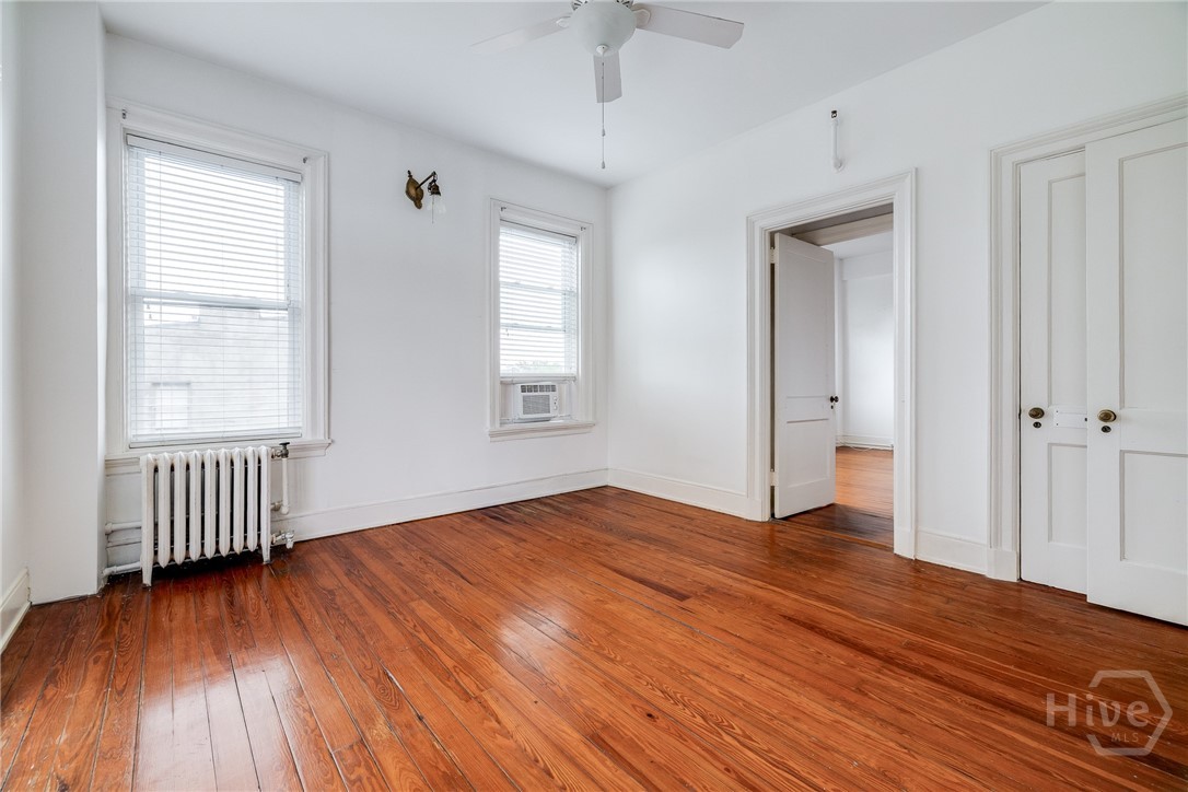 24 E Liberty Street 44