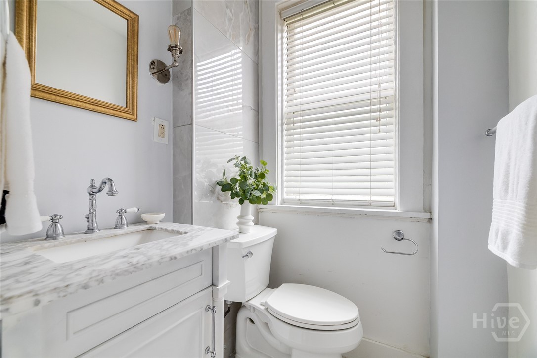 24 E Liberty Street 44