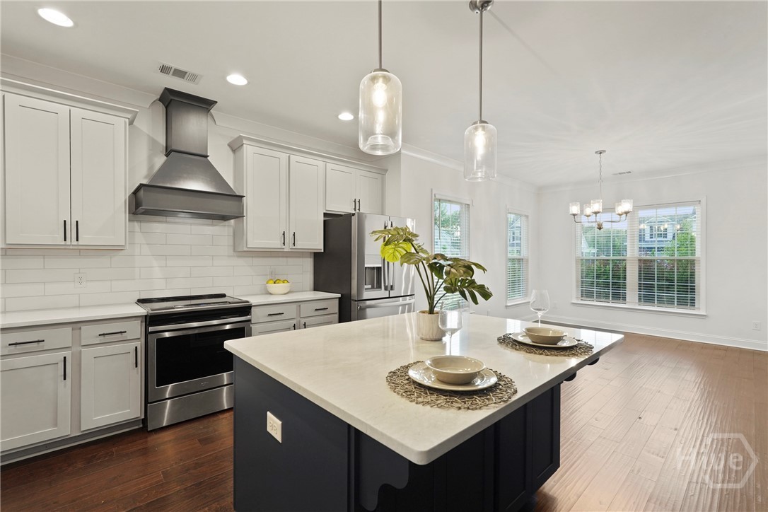 95 Simcoe Lake Drive