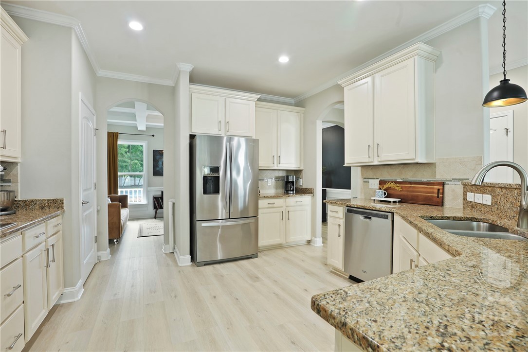 6 Dockside Drive