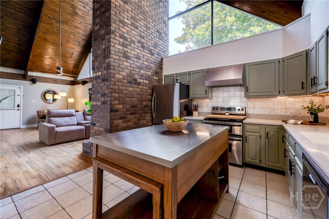 323 Benton Drive