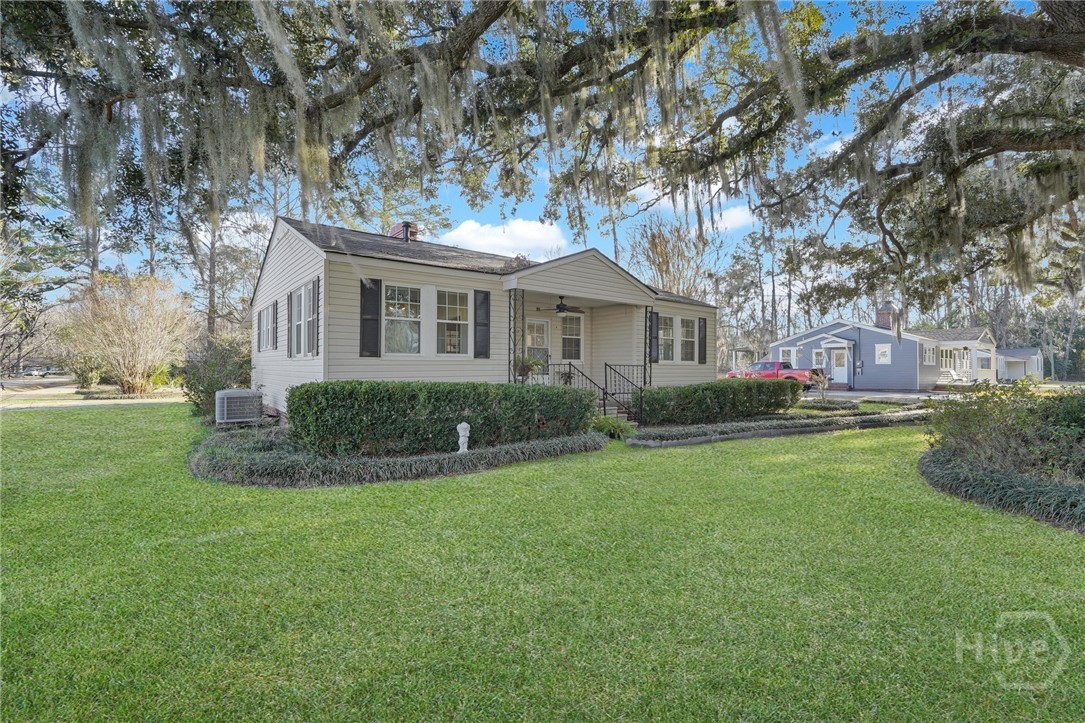 345 Magnolia Street