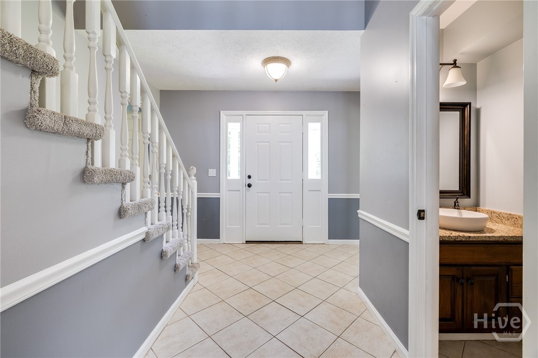 17 Oak Pointe Drive