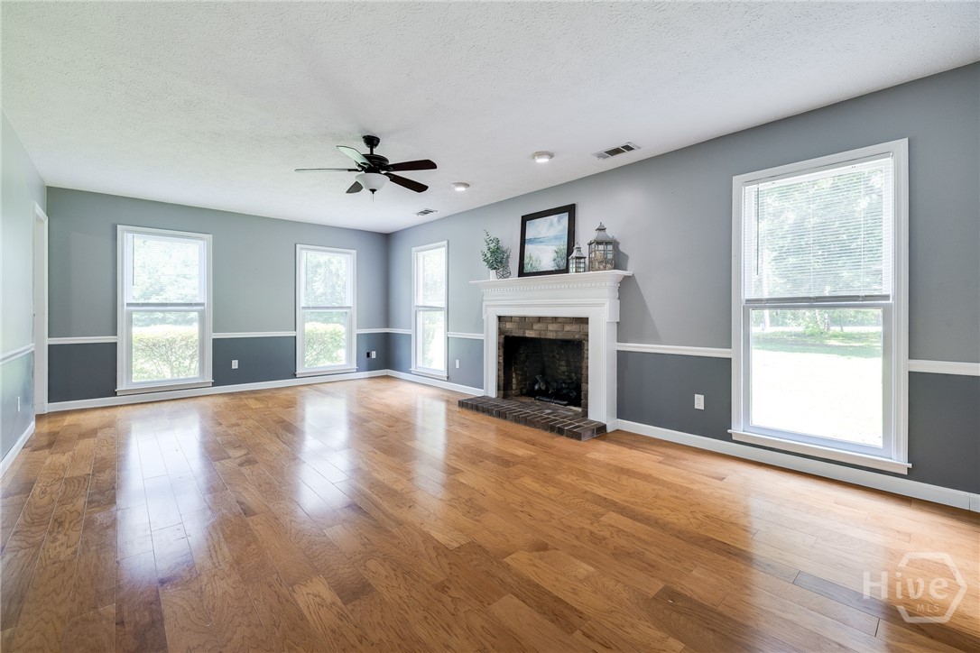 17 Oak Pointe Drive