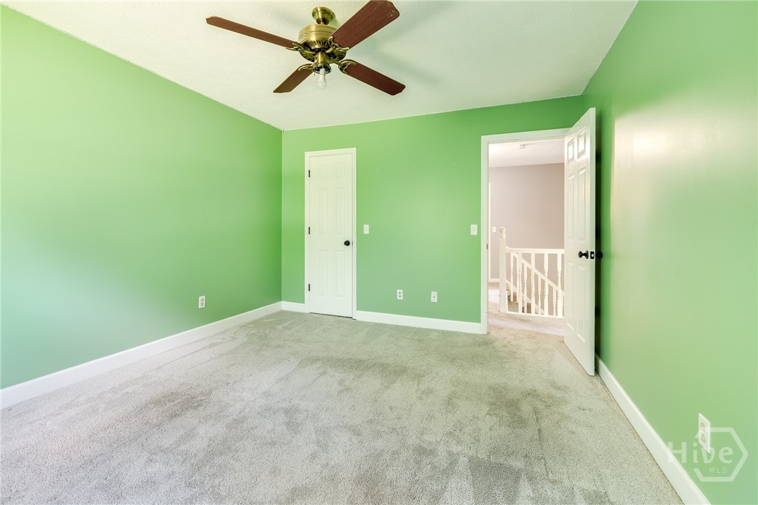 17 Oak Pointe Drive