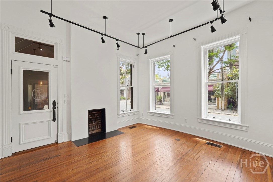 415 Whitaker Street