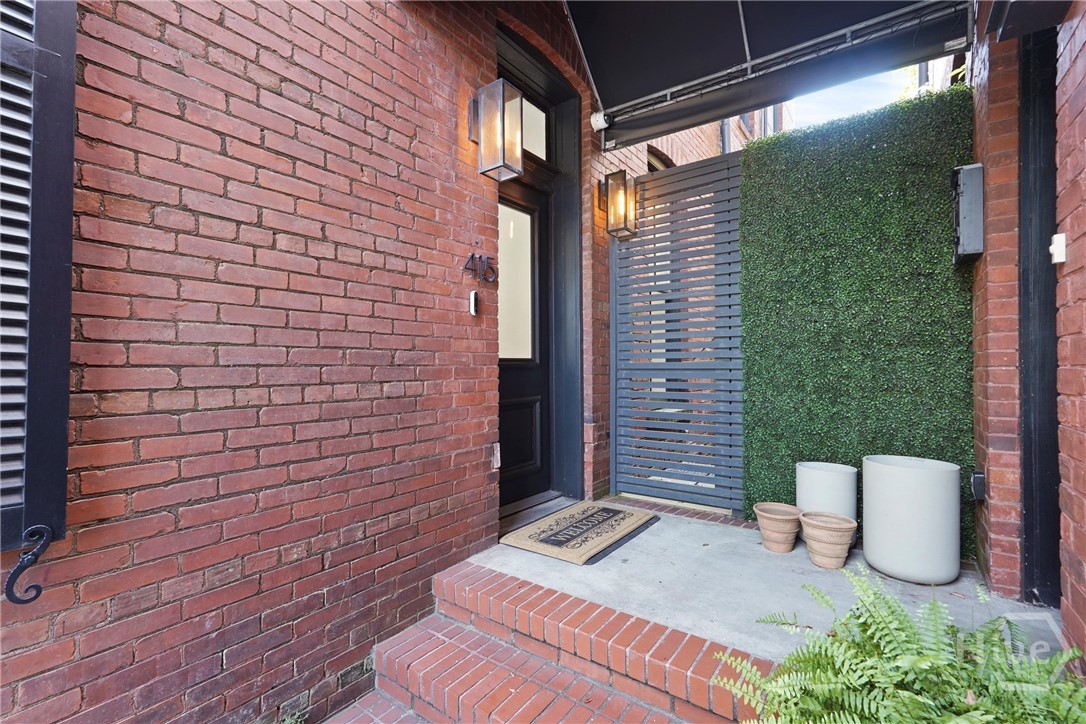 415 Whitaker Street