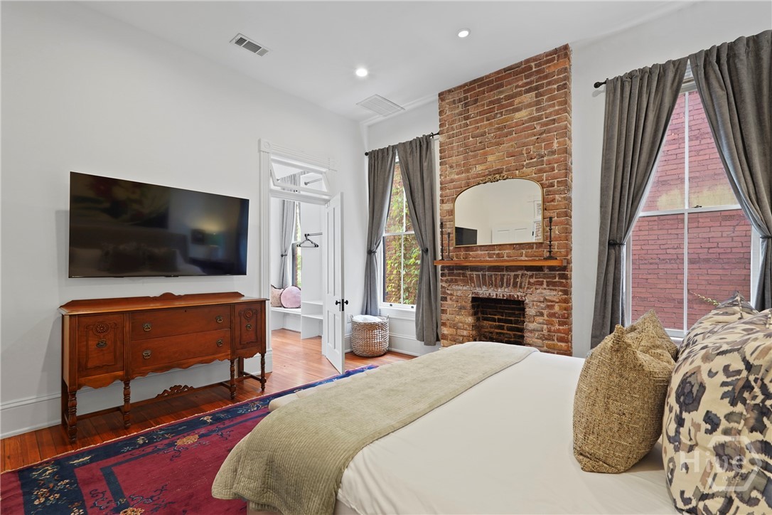 415 Whitaker Street
