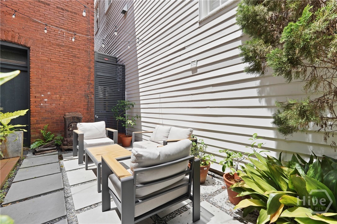 415 Whitaker Street