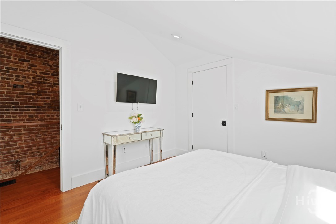 415 Whitaker Street