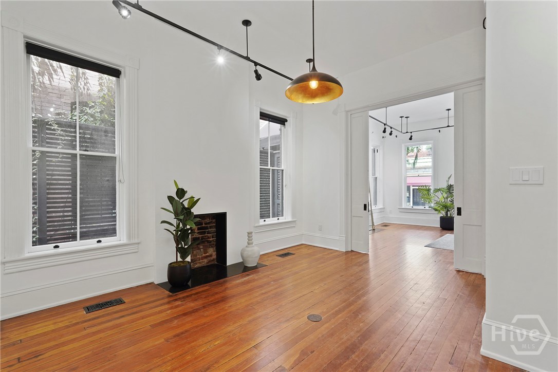 415 Whitaker Street