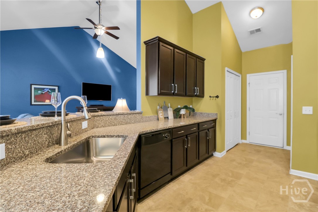 548 Amsonia Circle