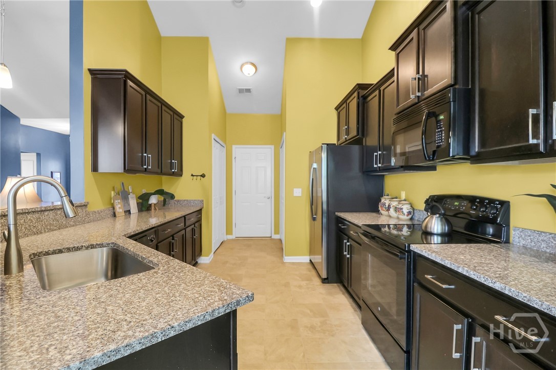 548 Amsonia Circle