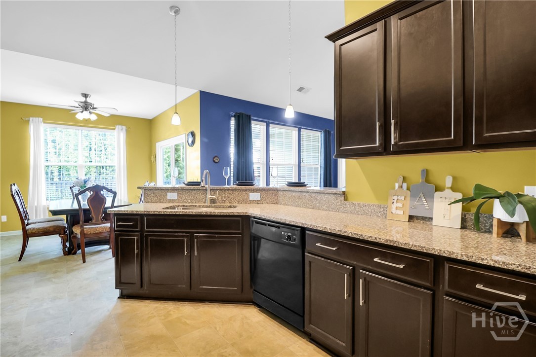 548 Amsonia Circle