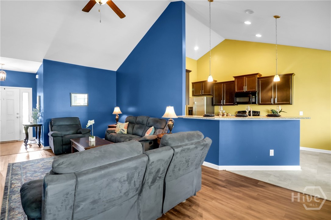 548 Amsonia Circle