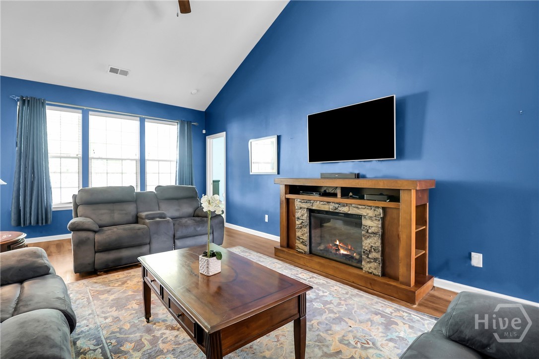 548 Amsonia Circle