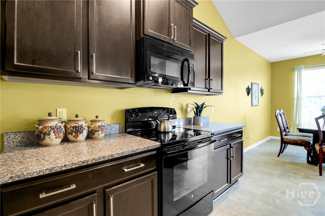 548 Amsonia Circle