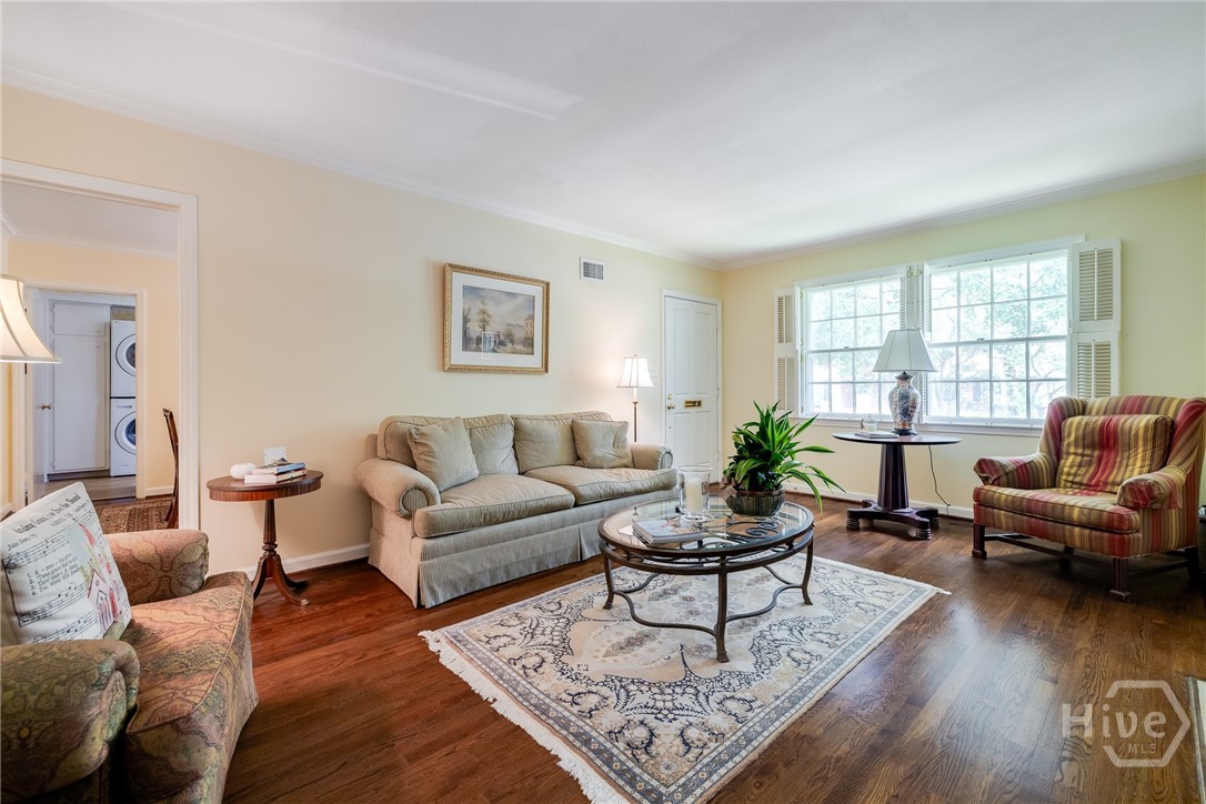 533-535 E 52nd Street