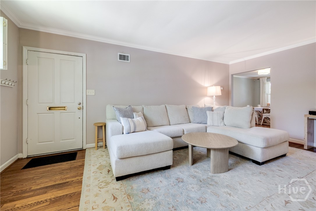 533-535 E 52nd Street
