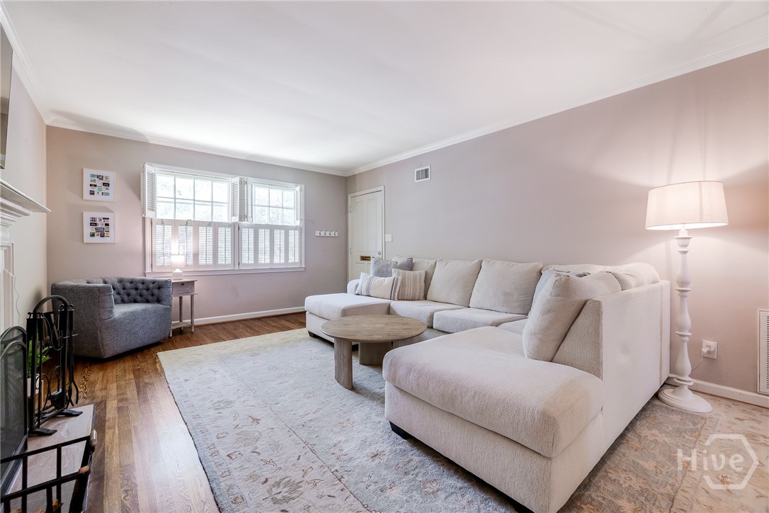 533-535 E 52nd Street