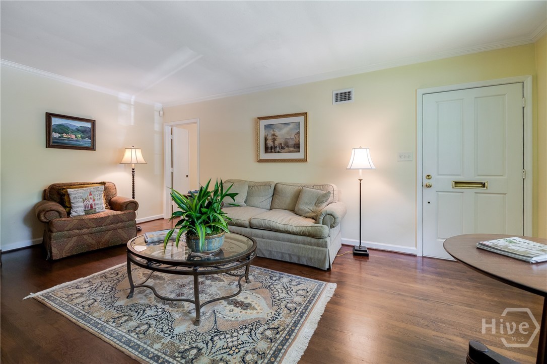 533-535 E 52nd Street