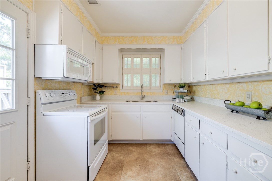 533-535 E 52nd Street