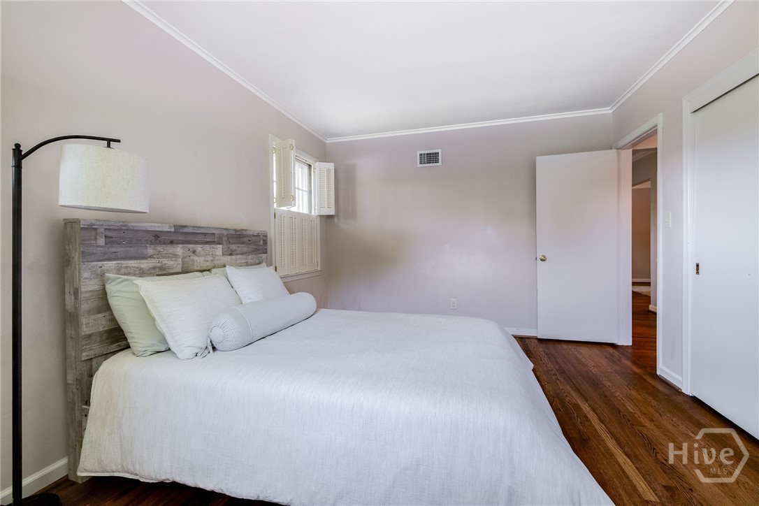 533-535 E 52nd Street