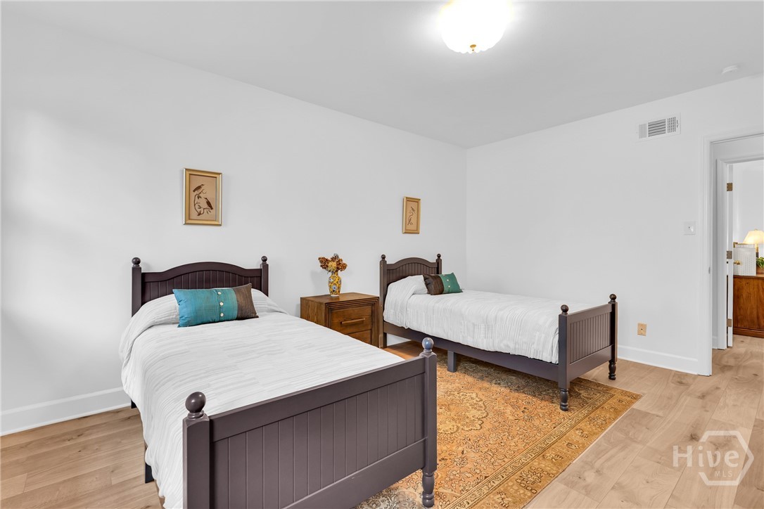 25 E 56th Street