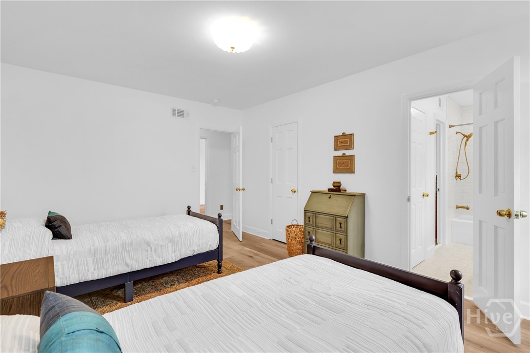 25 E 56th Street